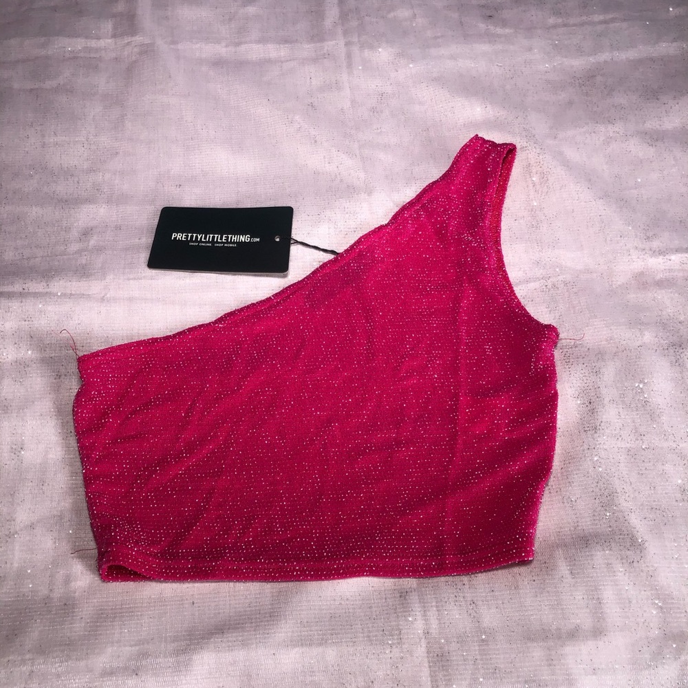 💗One Shoulder Crop Top💗